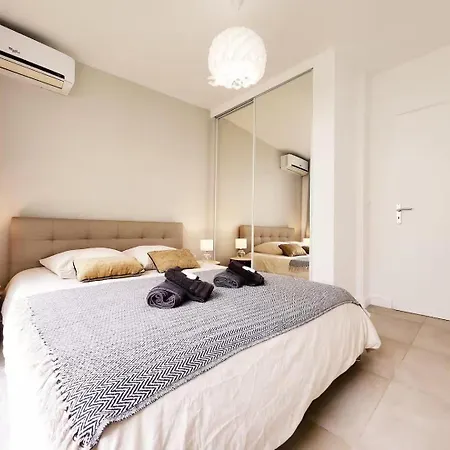 Appartamento Le Thuret Fleuri - T3 Avec Terrasse Antibes