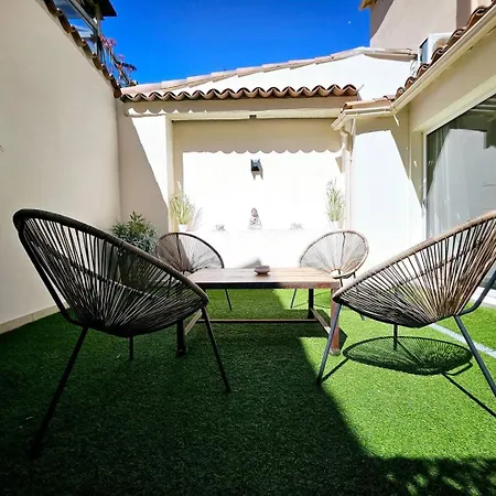 Le Thuret Fleuri - T3 Avec Terrasse Appartamento