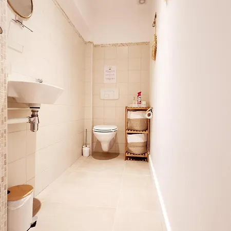 Le Thuret Fleuri - T3 Avec Terrasse Antibes