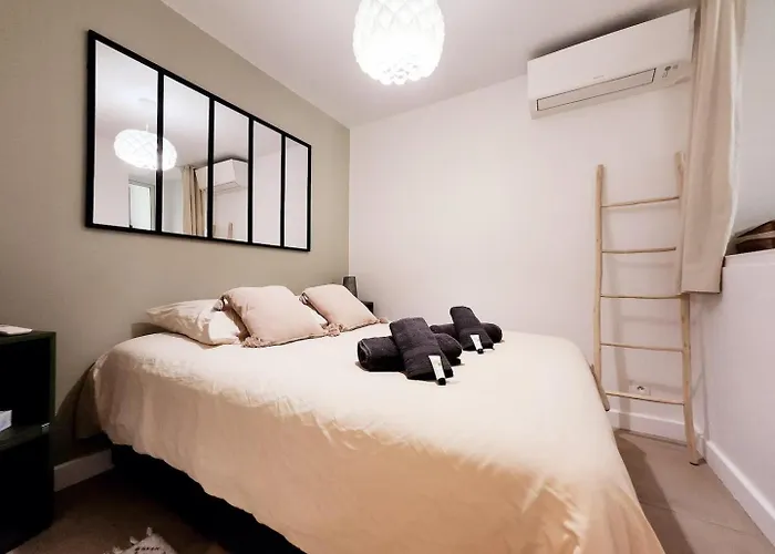 Apartamento Le Thuret Fleuri - T3 Avec Terrasse *