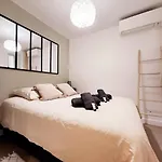 Appartement Le Thuret Fleuri - T3 Avec Terrasse *