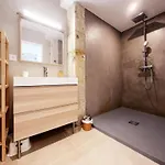 Le Thuret Fleuri - T3 Avec Terrasse Appartement